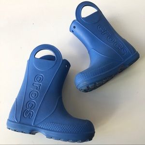 Crocs Kids’ Handle It Rain Boot in Blue
